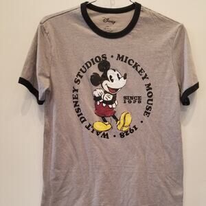 Disney‎ Studios Mickey Mouse T-Shirt Breathable Round Neck Short Sleeve Size L